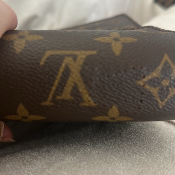 Louis Vuitton GUC Concorde Clutch Bag - Picture 14 of 14